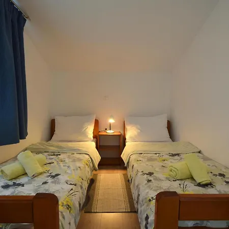 Apartments Cindric Malinska Extérieur photo