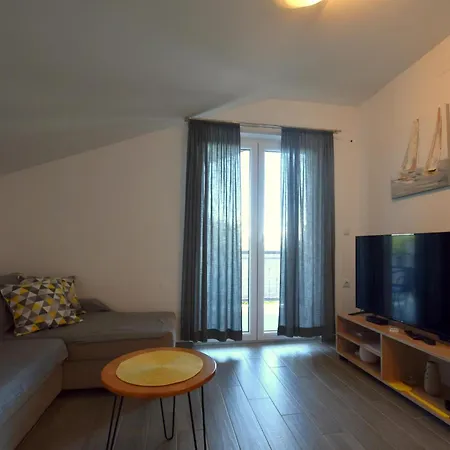 Apartments Cindric Malinska Extérieur photo
