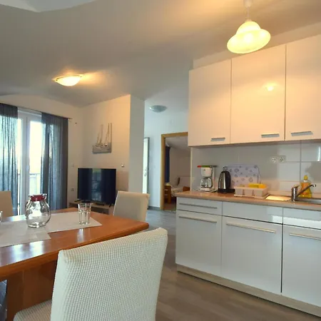 Apartments Cindric Malinska Extérieur photo